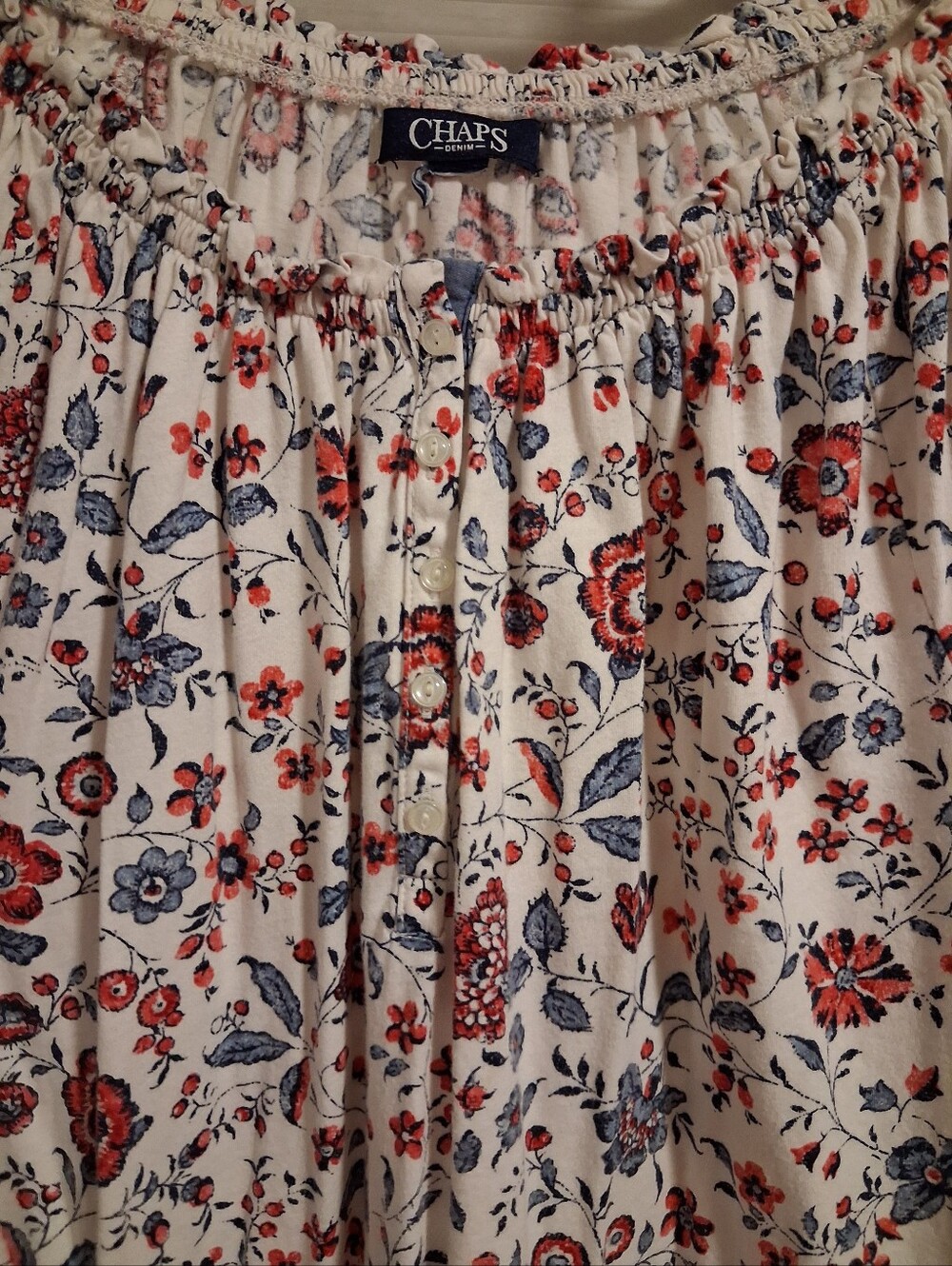 Women’s Top in White with Red & Blue Floral Print